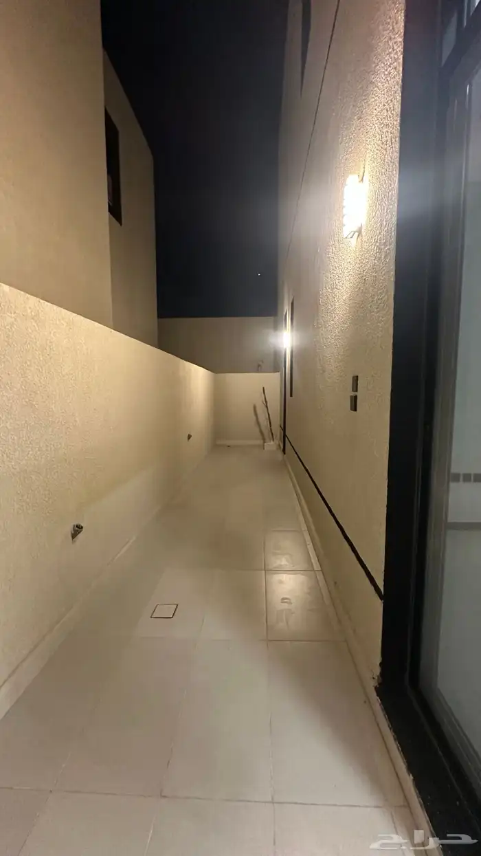 للبيع فيلا حي اشبيلية 23