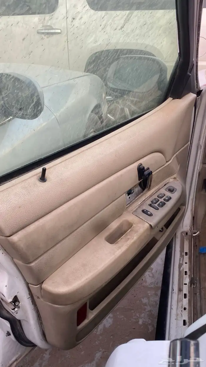 يوجد لدي قطع فورد فكتوريا 55