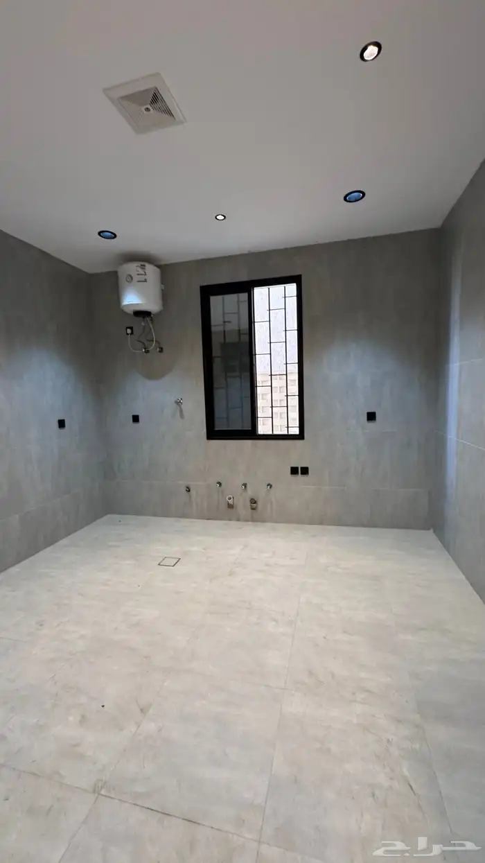 للبيع روف علوى مع ملحق مداخل مستقله من 600 الف حى الوسام 11