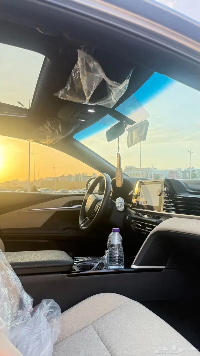 كامري 2025 LE تيتانيوم هايبرد 12