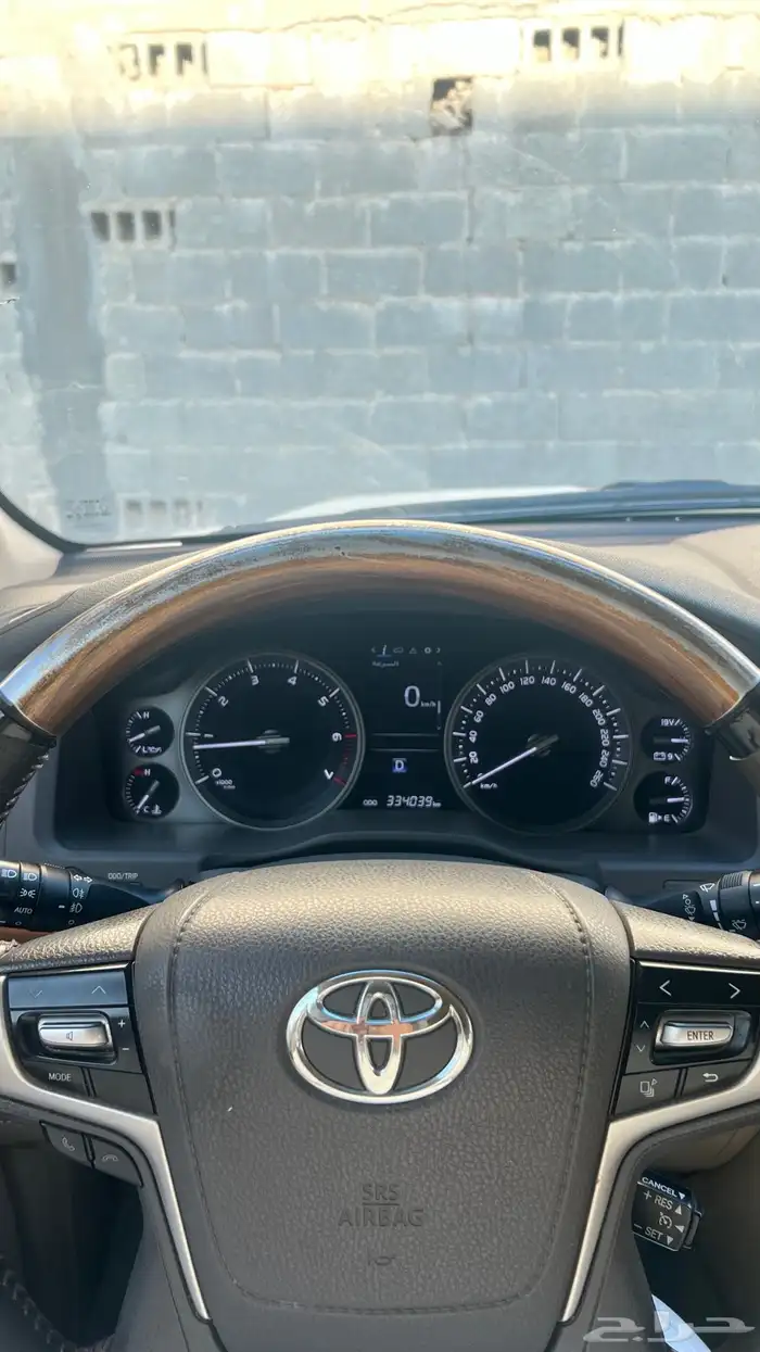 لاندكروزر 13