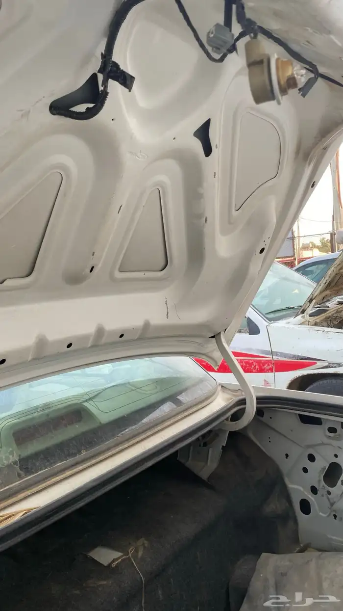 يوجد لدي قطع فورد فكتوريا 37