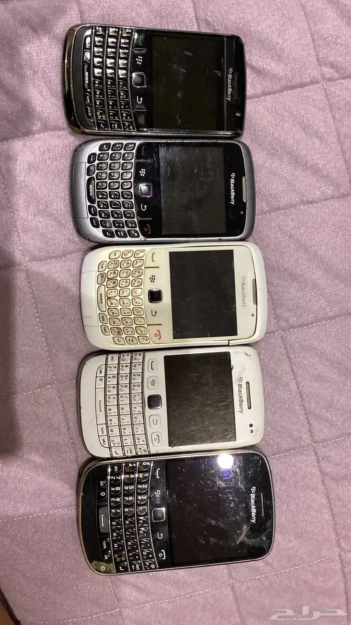 جوالات قديمه يحتاج لها بطاريه وشاحن و2 سيكل من نوع رانبو 0