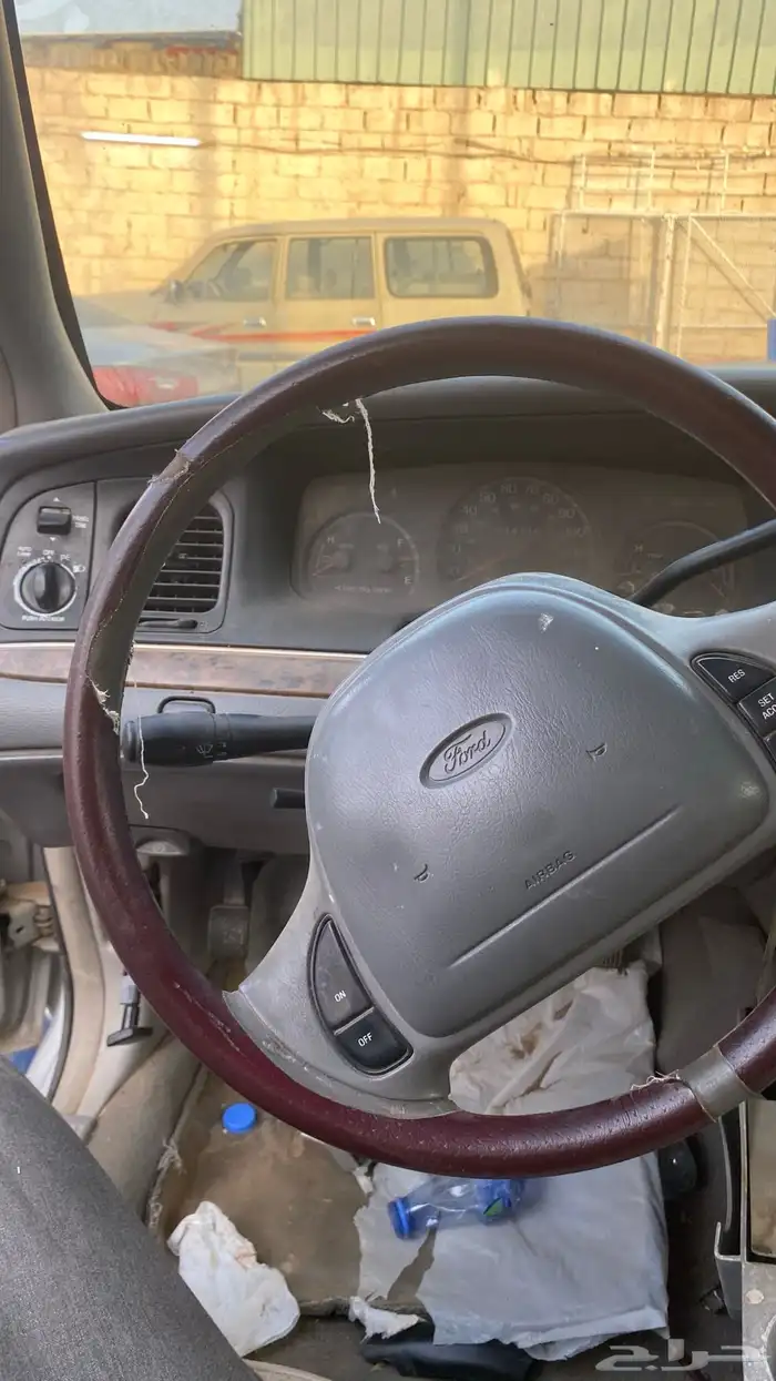 يوجد لدي قطع فورد فكتوريا 6