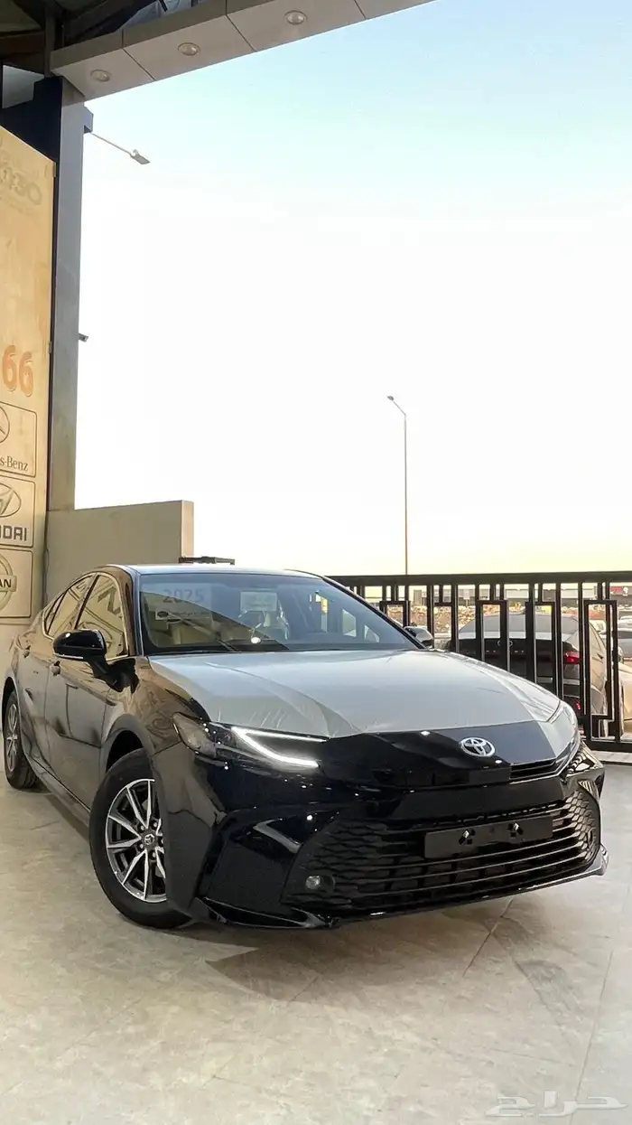 تويوتا كامري E 2025 14