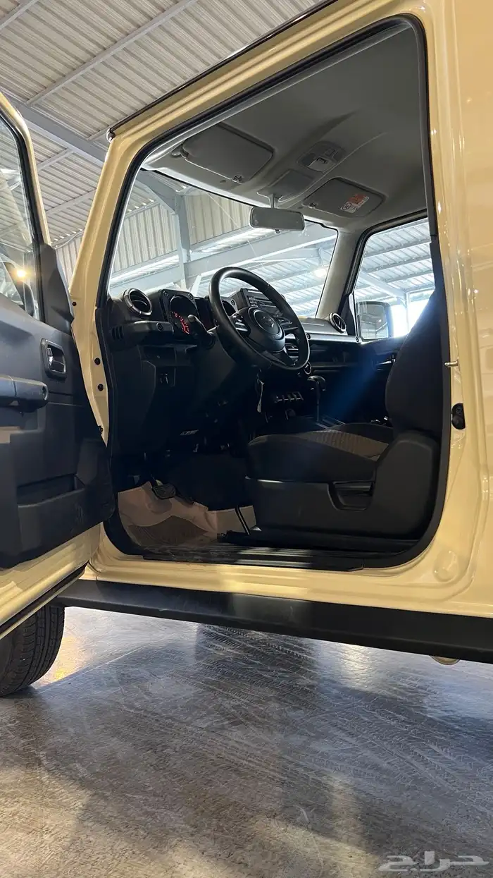 جيب سوزوكي جمني 2025 12