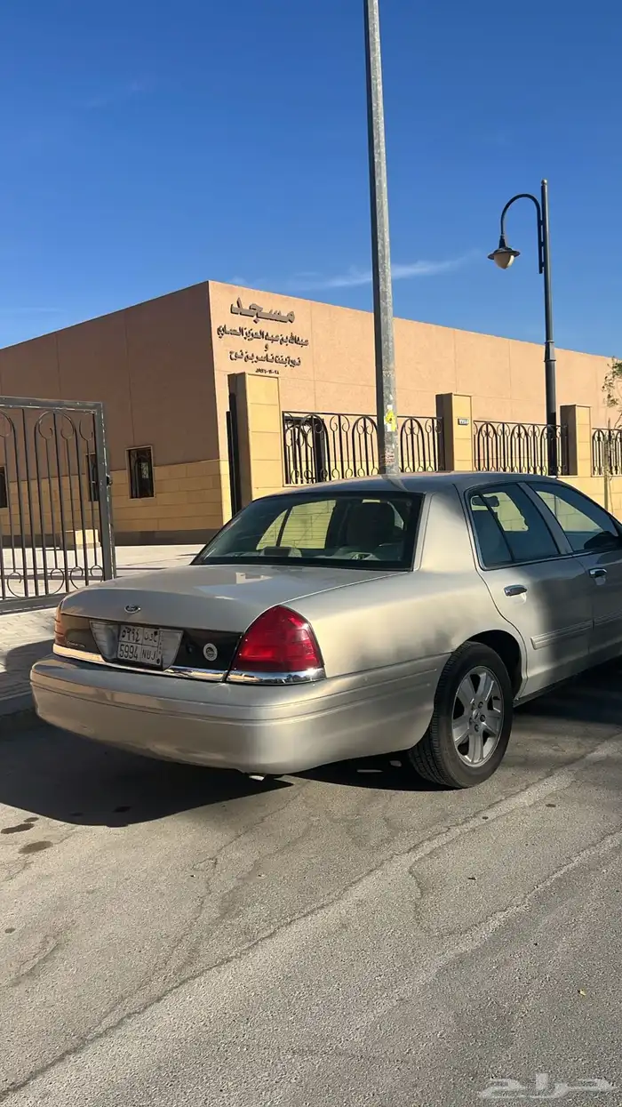 فورد فكتوريا2011 1