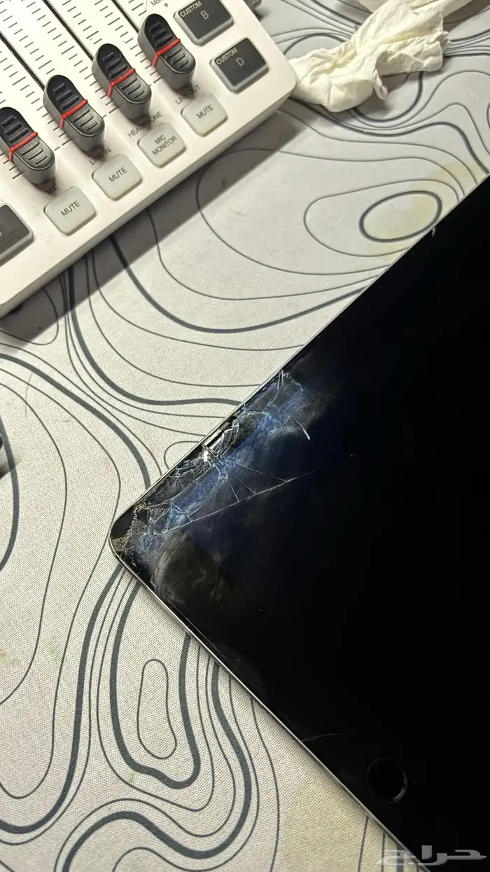 ايباد. iPad Pro 12.9 بوصه الجيل الاول سلبيات بطاريه ضعيفه 1