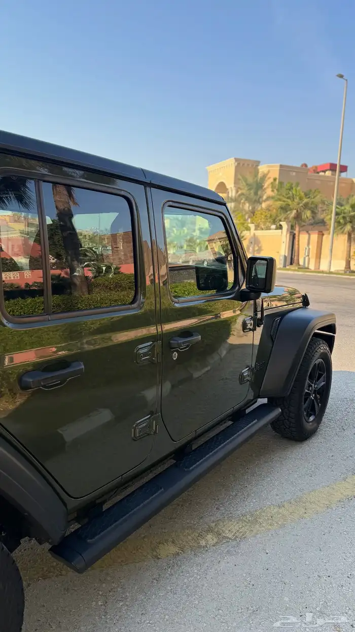 للبيع رانجلر 2021 V6 زيتي بحالة الوكالة 9