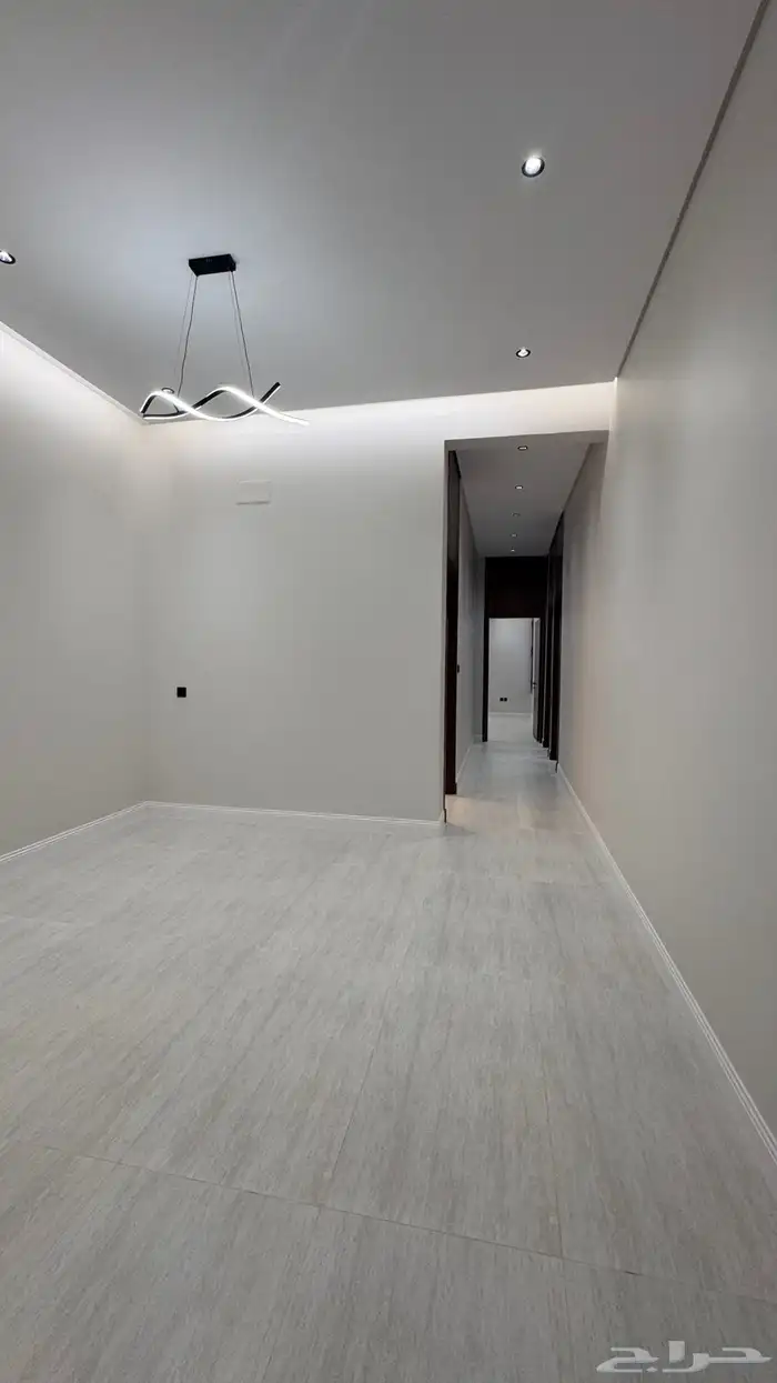 للبيع شقق ارضيه مداخل مستقله وعلوى مع سطح المحاله ابها 31