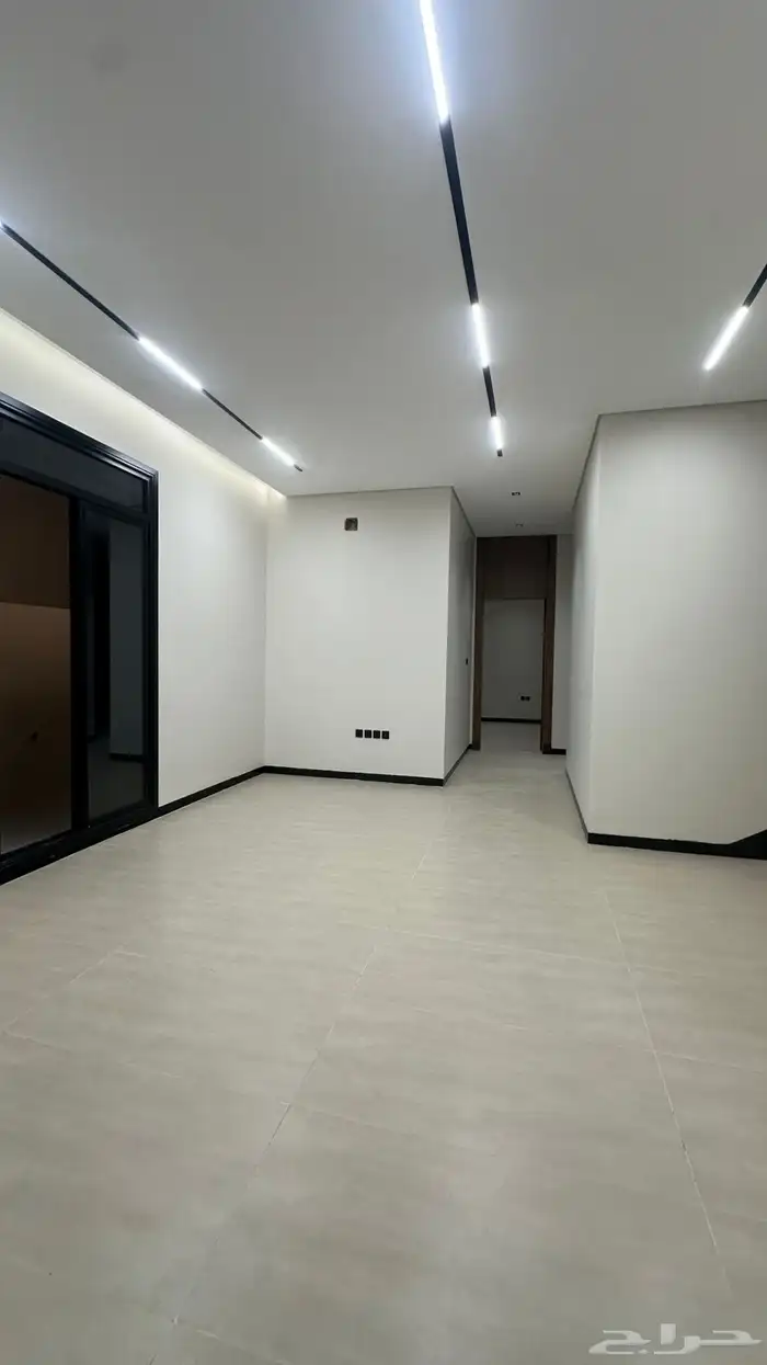 للبيع فيلا حي اشبيلية 22