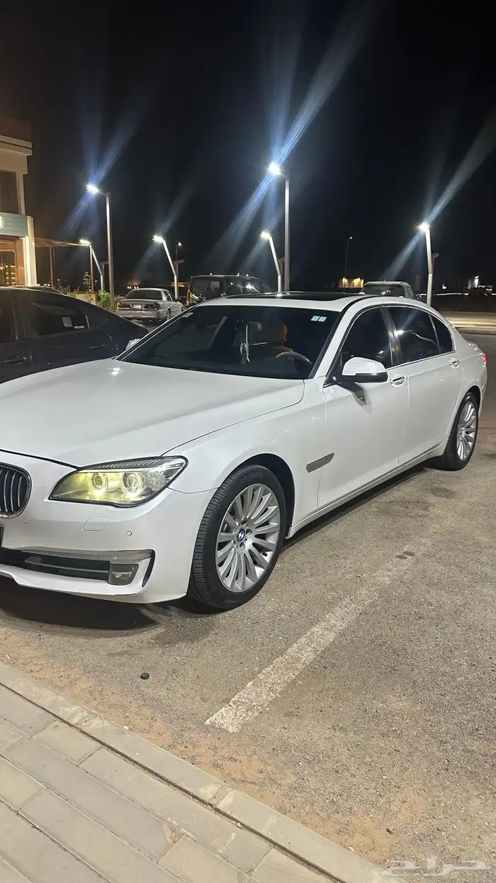 بي ام الفئة السابعة 2014 50