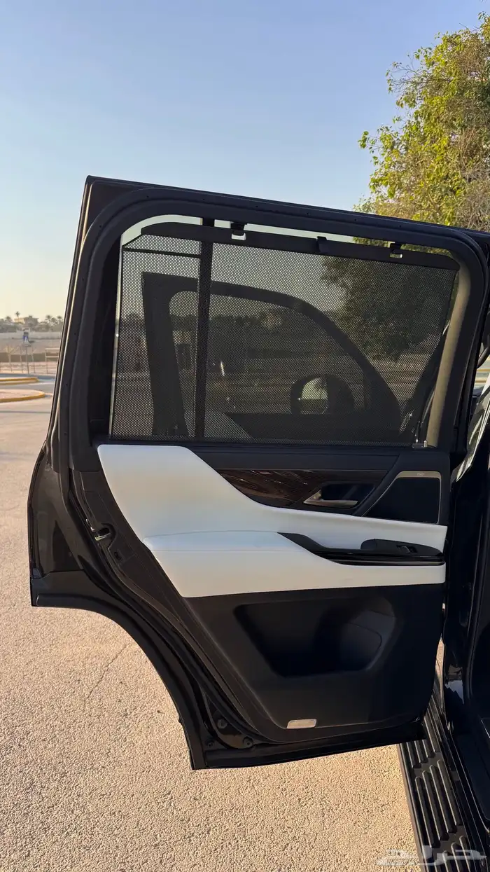 جيب لكزس 2023 15