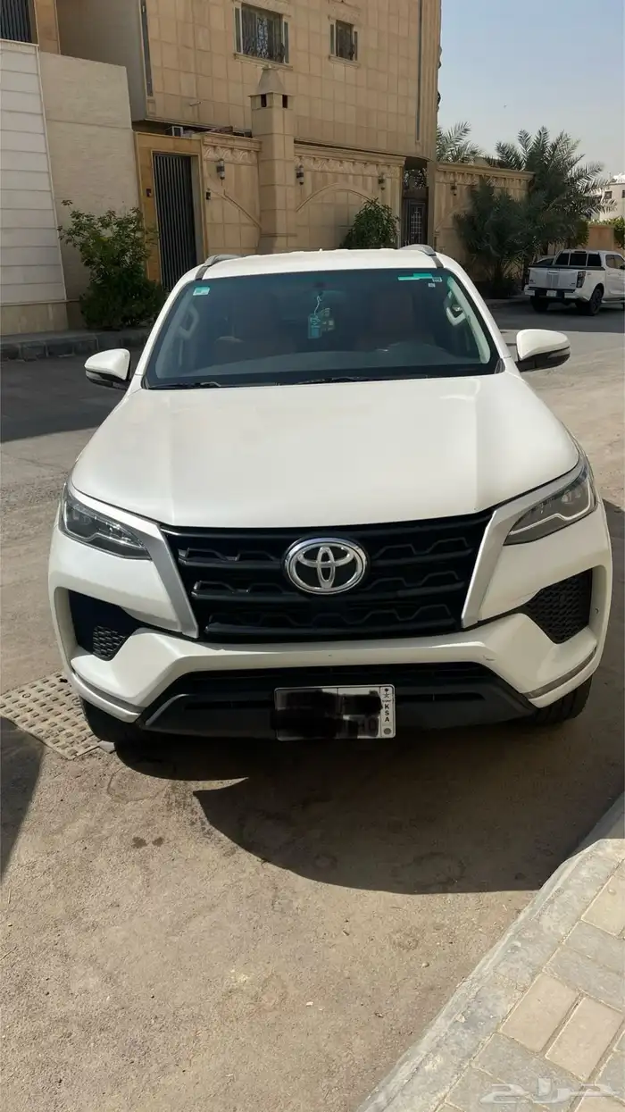 فورتشنر ديزل نضيف وكالة 2021 للبيع 0