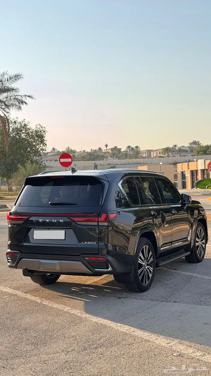 جيب لكزس 2023 0