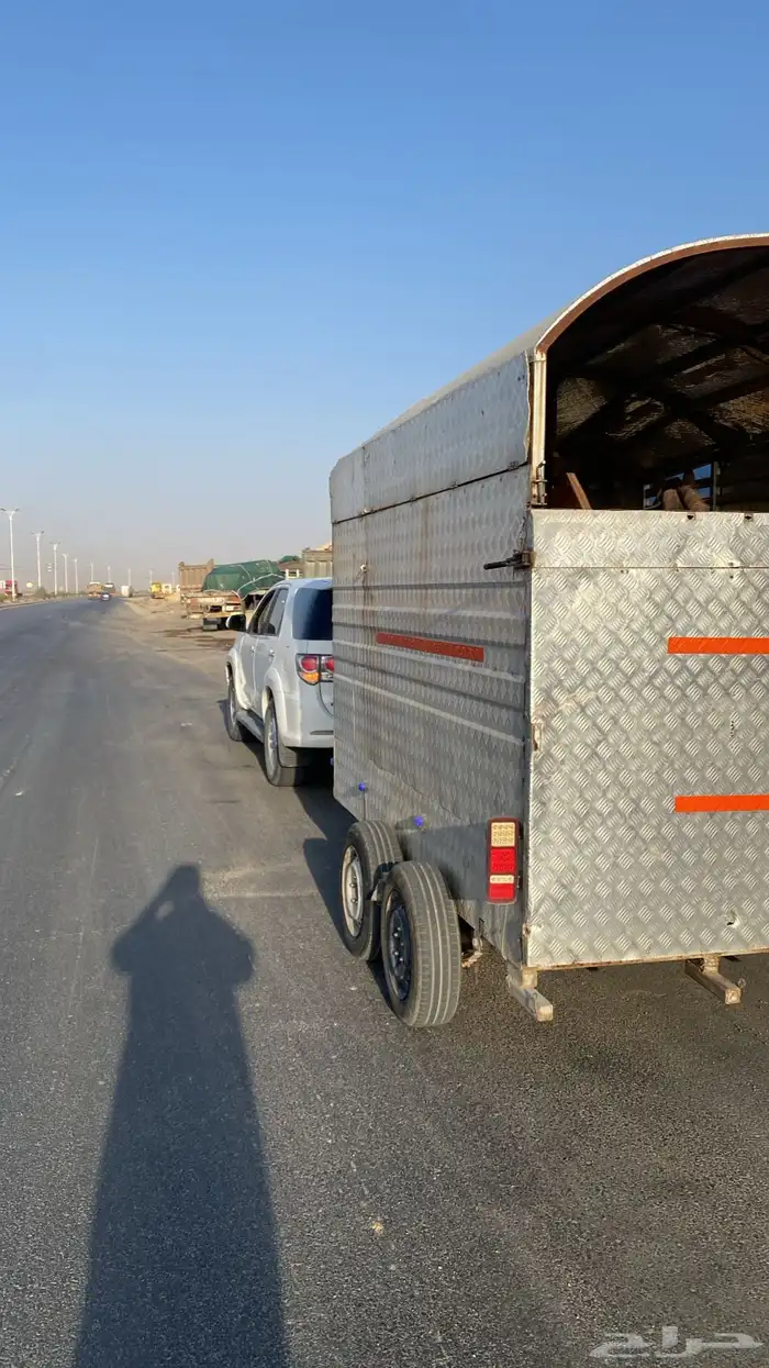 عربه لنقل الخيل 0