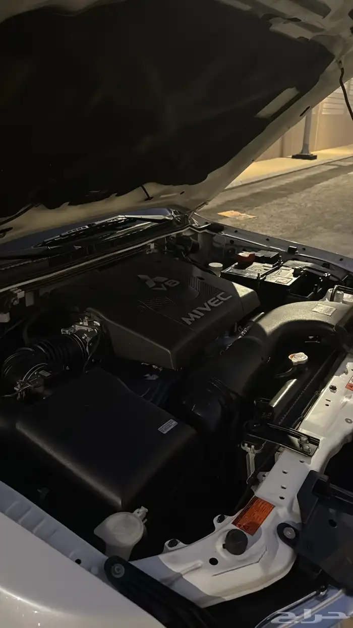 متسوبيشي باجيرو ربع 18