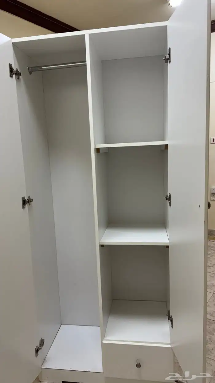 دولاب ملابس 1