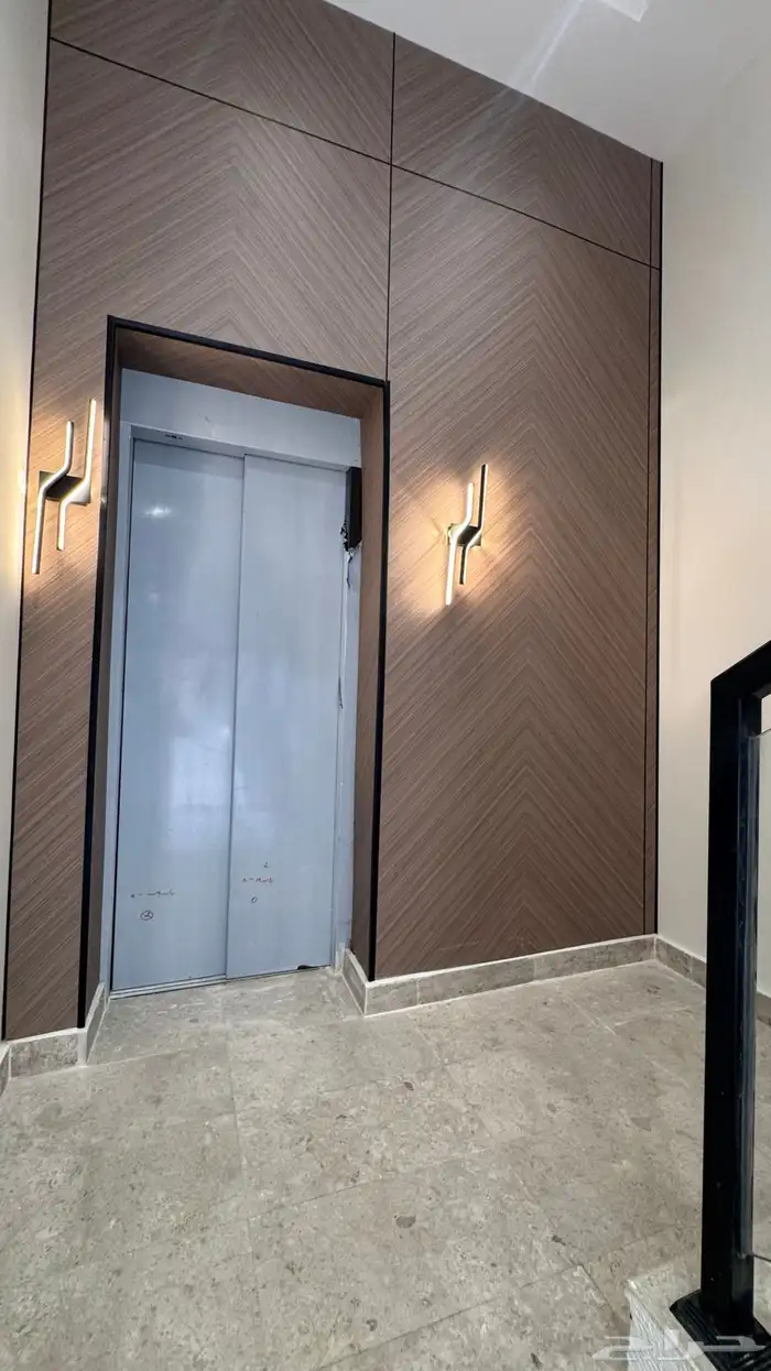 للبيع شقق ارضيه مداخل مستقله وعلوى مع سطح المحاله ابها 21