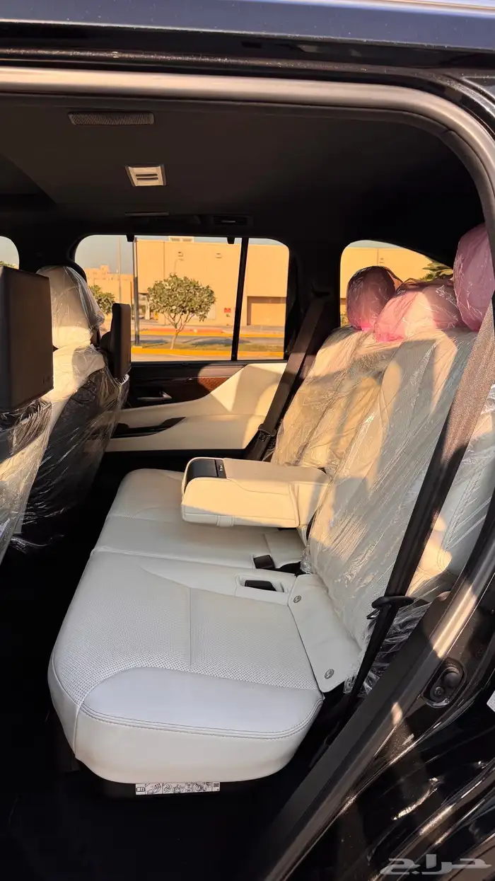 جيب لكزس 2023 11