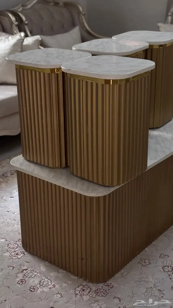 طاولات استخدام نظيف 0