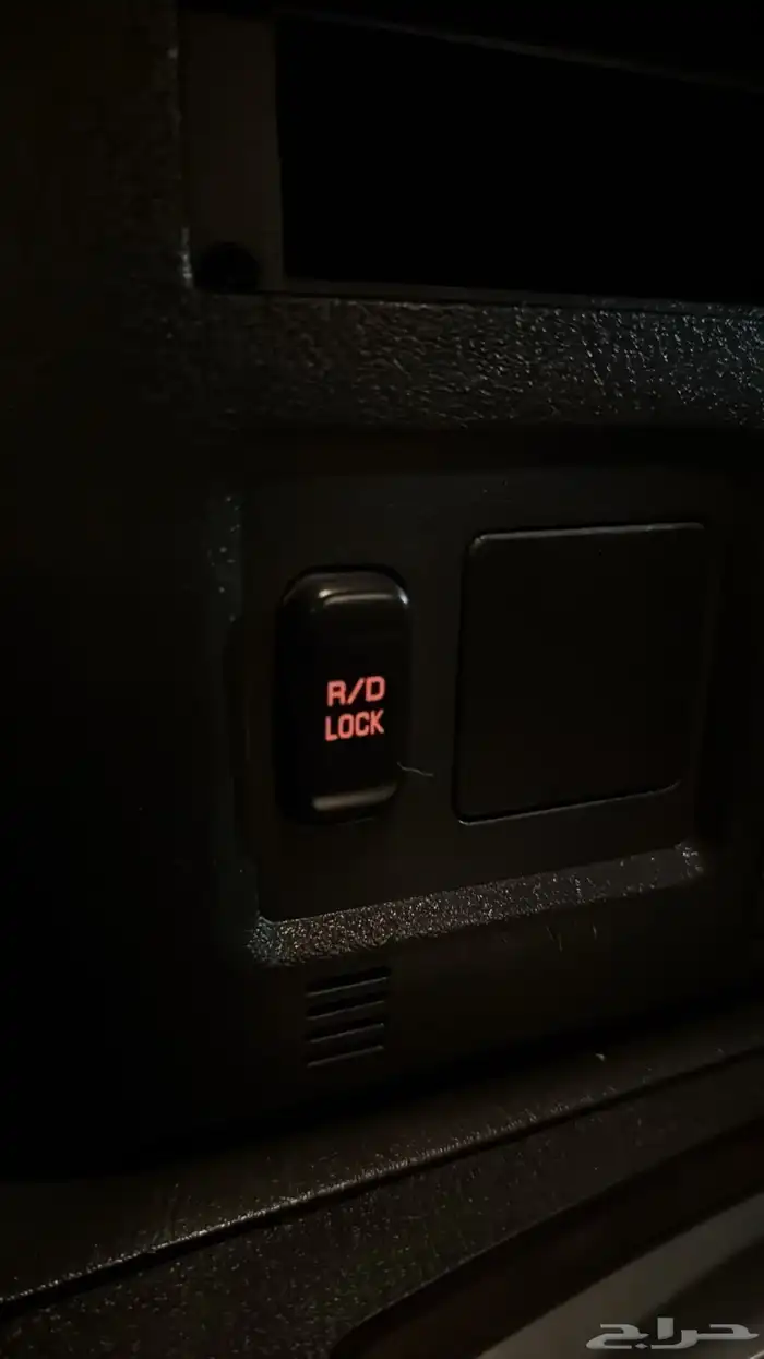 متسوبيشي باجيرو ربع 12