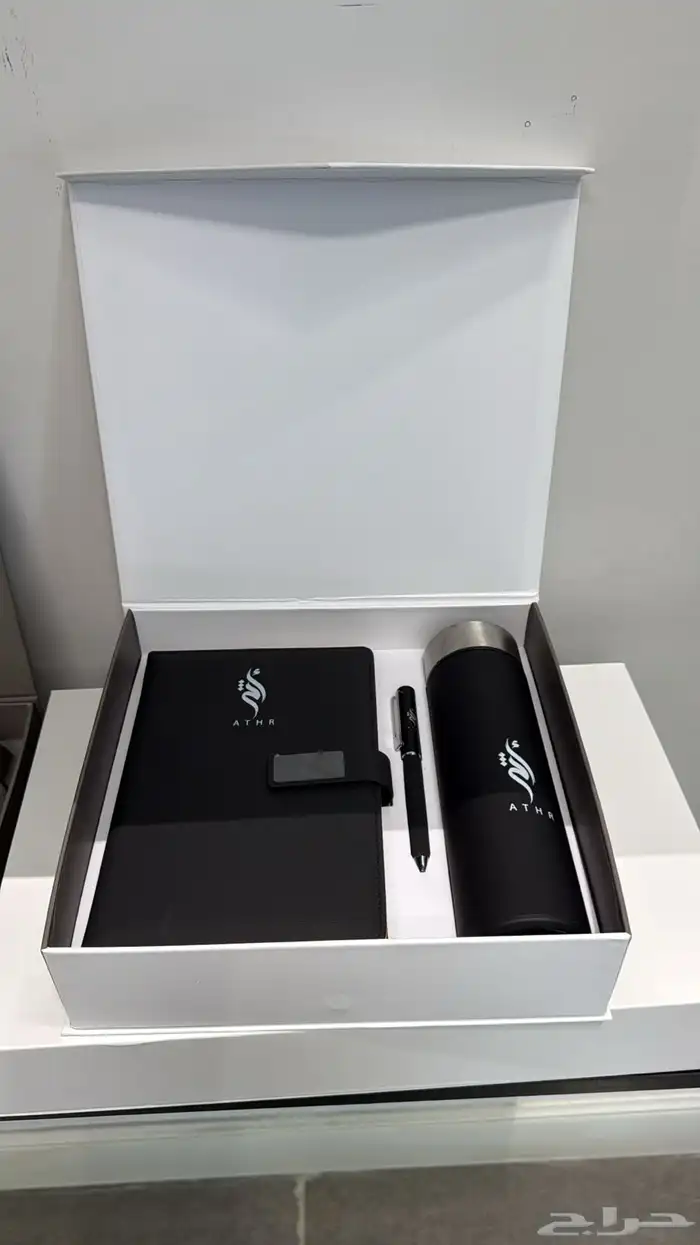 بوكسات شركات هدايا موظفين Welcome box 7