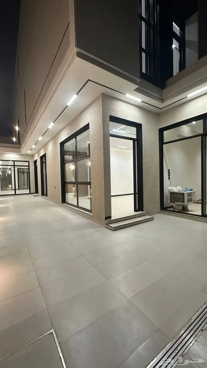 للبيع فيلا حي اشبيلية 31