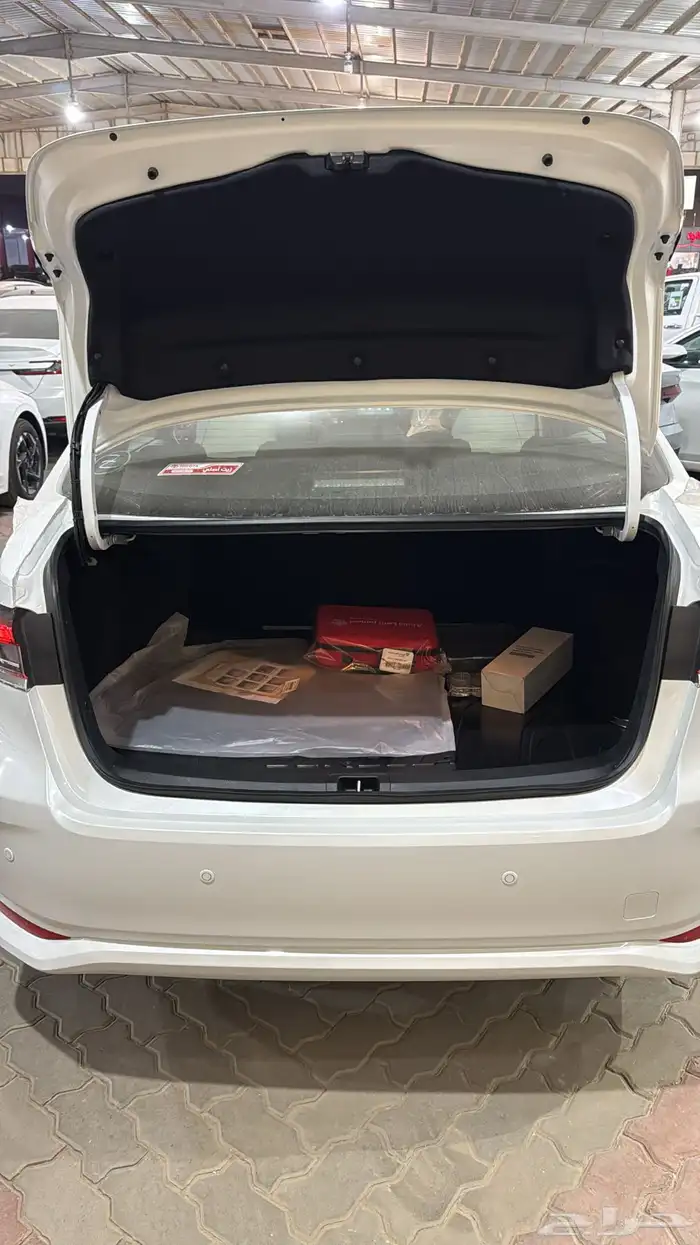 تويوتا كورلا XLI المطور جنوط بنزين 2025 10