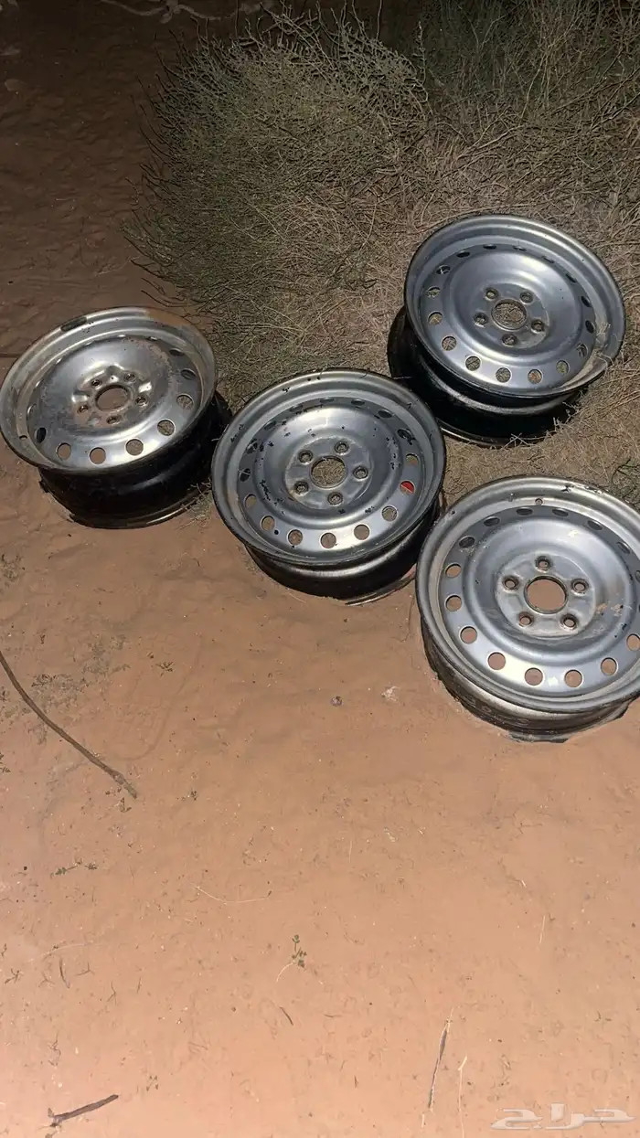 للبيع جنوط هايلكس مقاس15 0