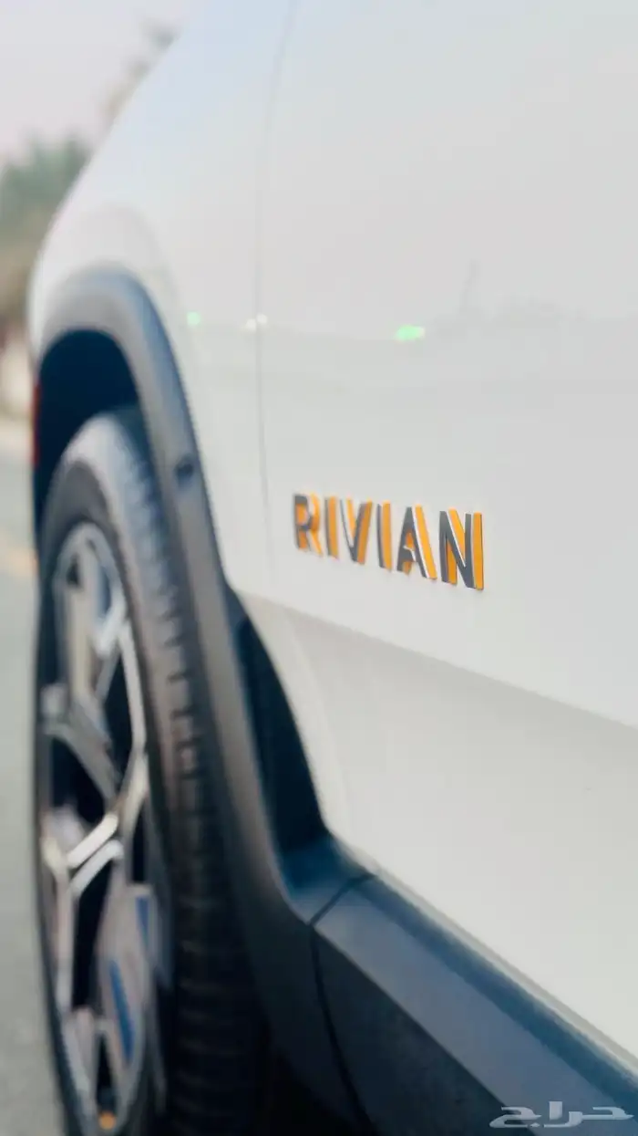 ريفيان R1S 2023 للبيع 10