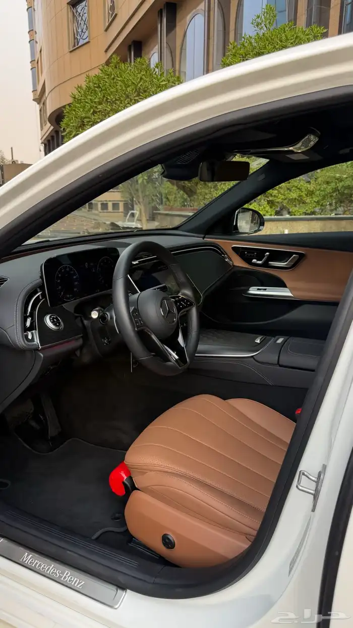 مرسيدس e200 2024 9