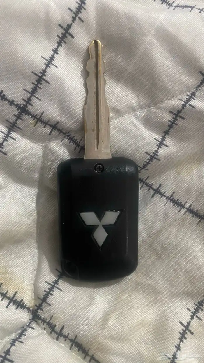 مفتاح سياره ميستوبشي اتراج 2019 2