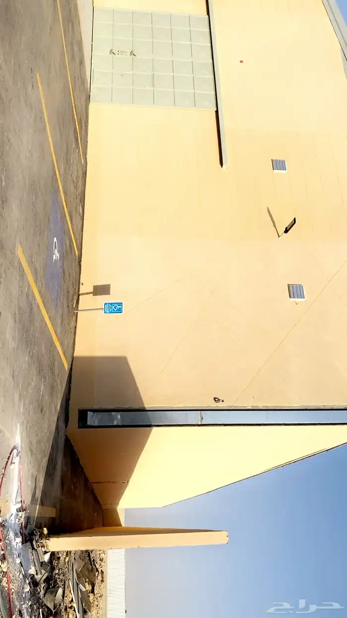 مستودع للابجار مساحه 2245 صافي 5