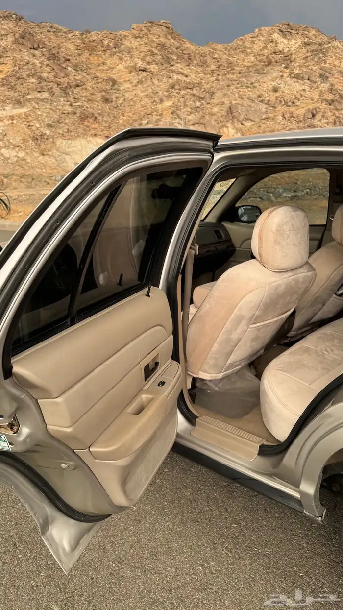 فورد فكتوريا 2007 سعودي للبيع 11