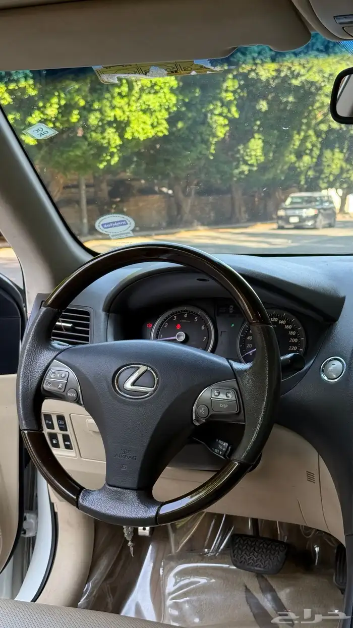 لكزس ES -350- 2012 32