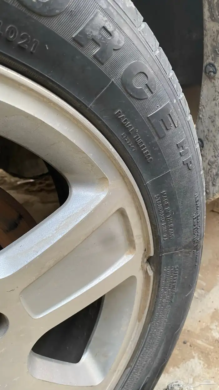 يوجد لدي قطع فورد فكتوريا 58