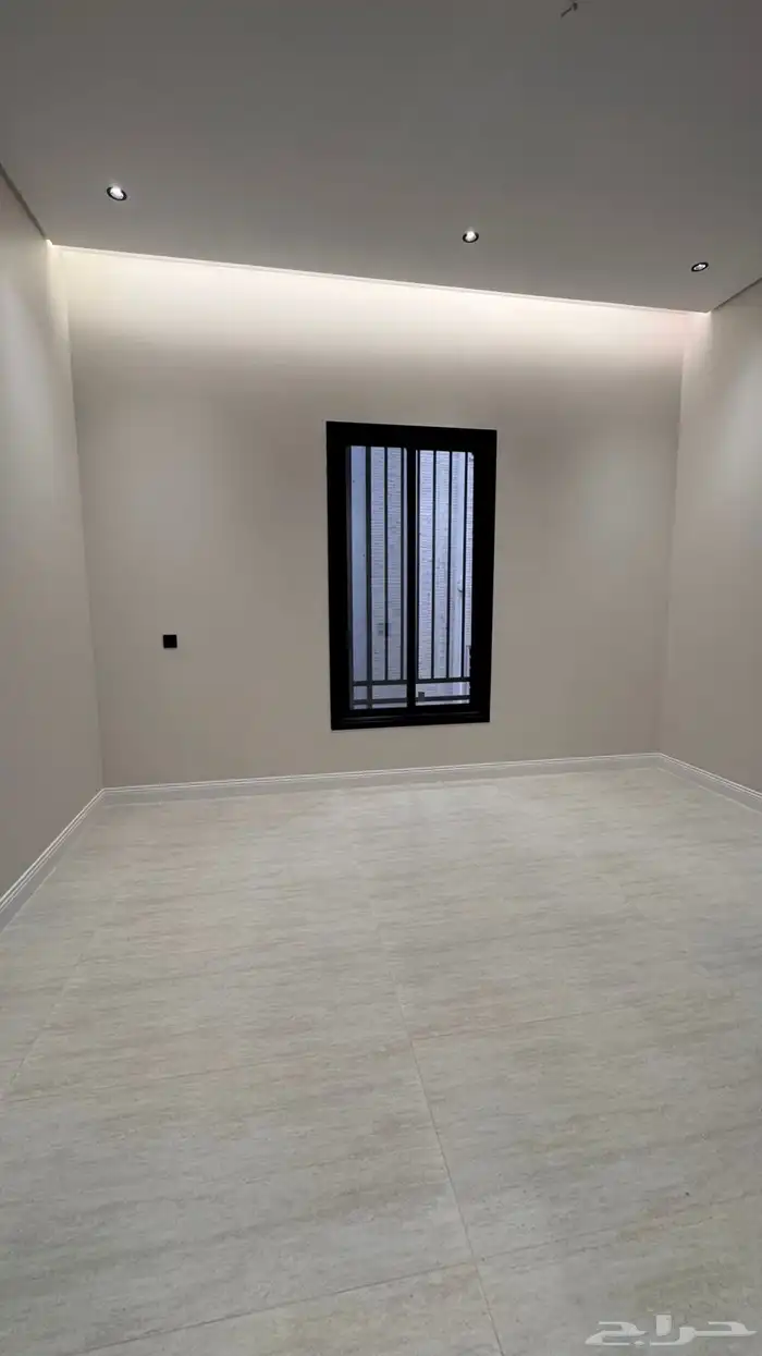 للبيع شقق ارضيه مداخل مستقله وعلوى مع سطح المحاله ابها 26