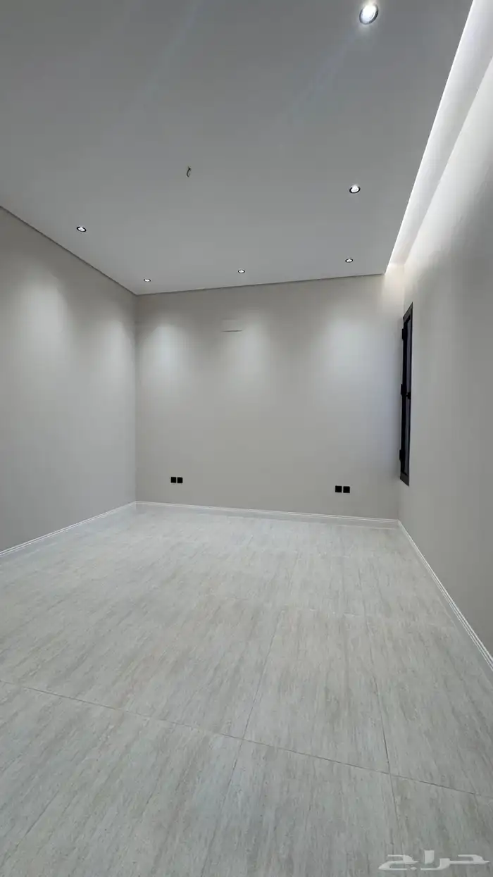 للبيع شقق ارضيه مداخل مستقله وعلوى مع سطح المحاله ابها 37