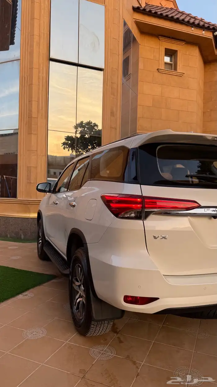 تويوتا فورتشنر موديل 2022 VX 6 12