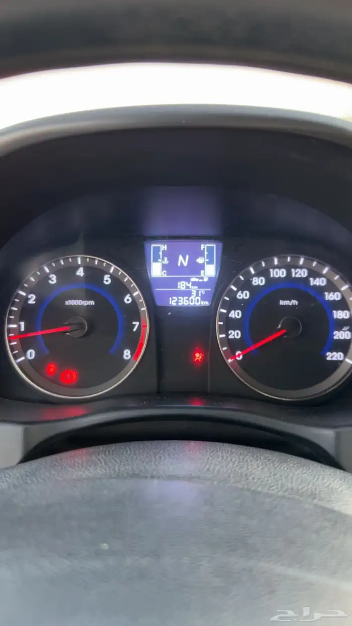 للبيع اكسنت 2015 7