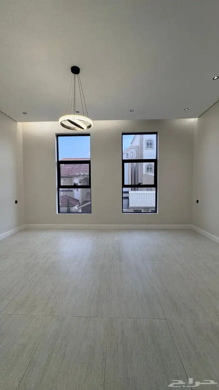 للبيع شقق ارضيه مداخل مستقله وعلوى مع سطح المحاله ابها 24