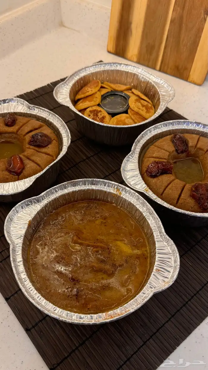 عريكة و عصيده بالتمر و مصابيب 0