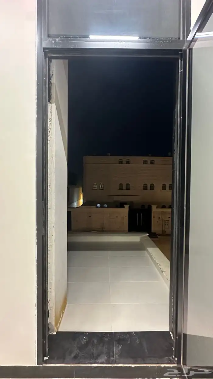 للبيع فيلا حي اشبيلية 21