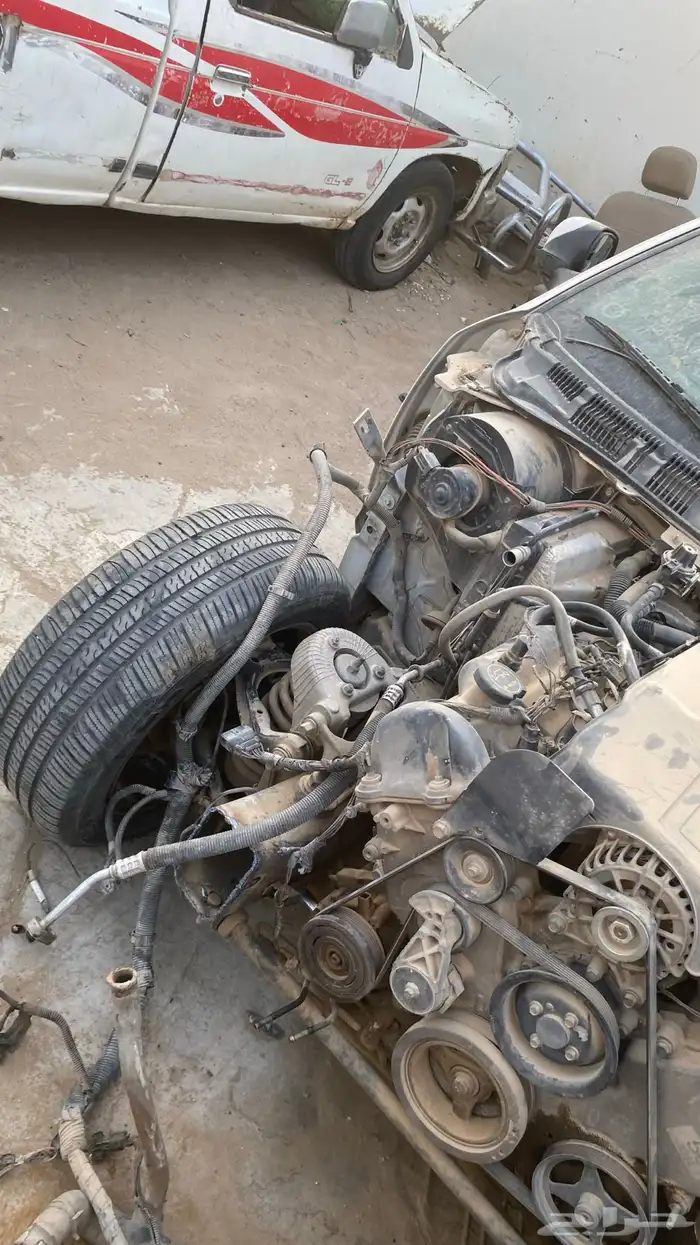 يوجد لدي قطع فورد فكتوريا 31