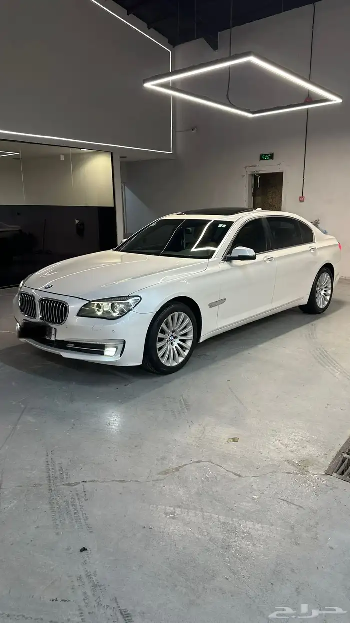 بي ام الفئة السابعة 2014 0