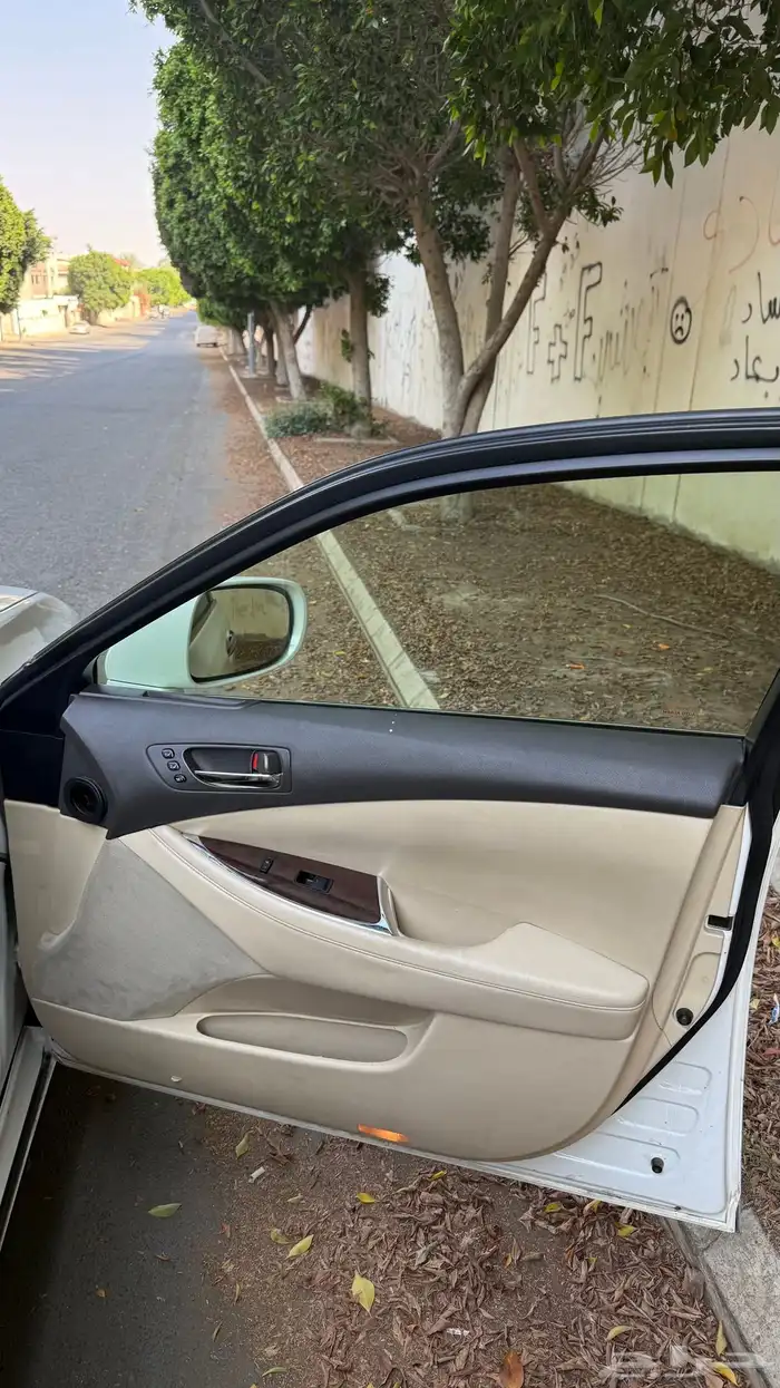 لكزس ES -350- 2012 21