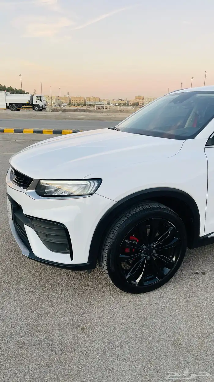 جيلي توجيلا 2022 فل كامل دفع رباعي قيادة ذاتيه بودي وكالة 3