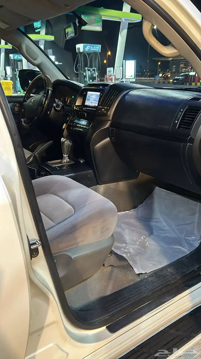 لاندكروزر 2011 7