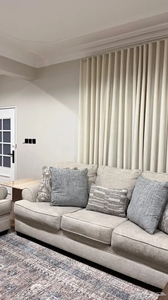 كنب اشلي وطاوله ركن وستاير 5